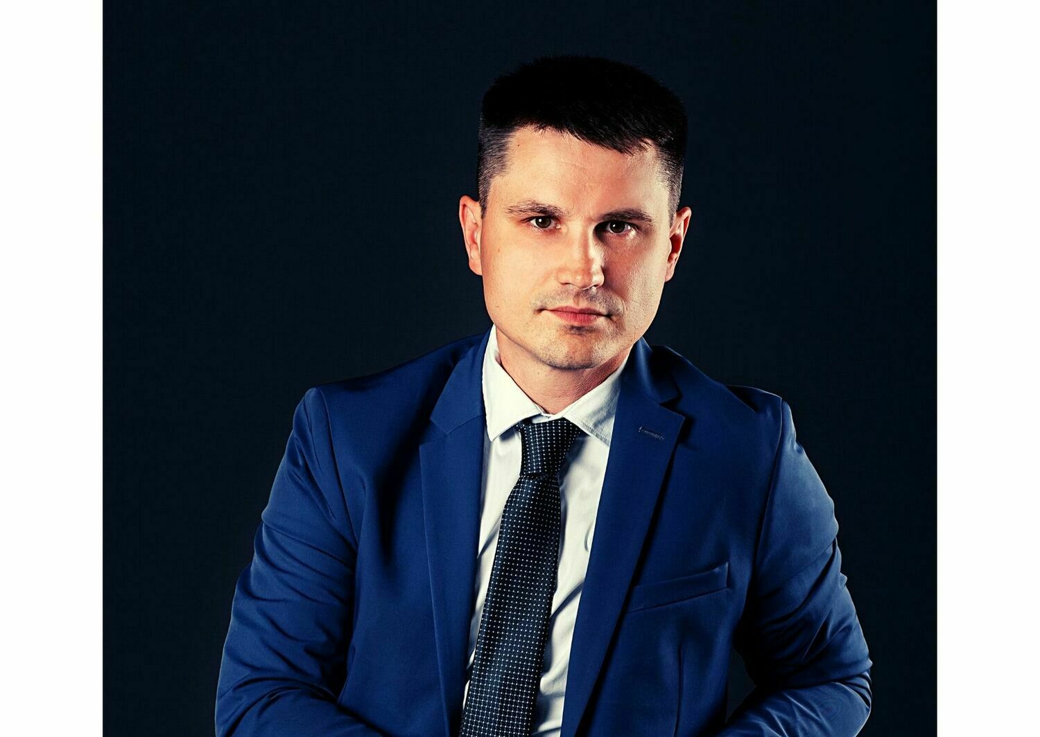 почему адвоккат лучше, чем юрист гарантии оказания качественных услуг адвокатом